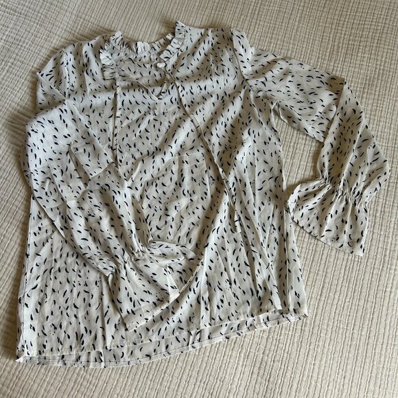 Cream Blouse - Picture 1 of 1